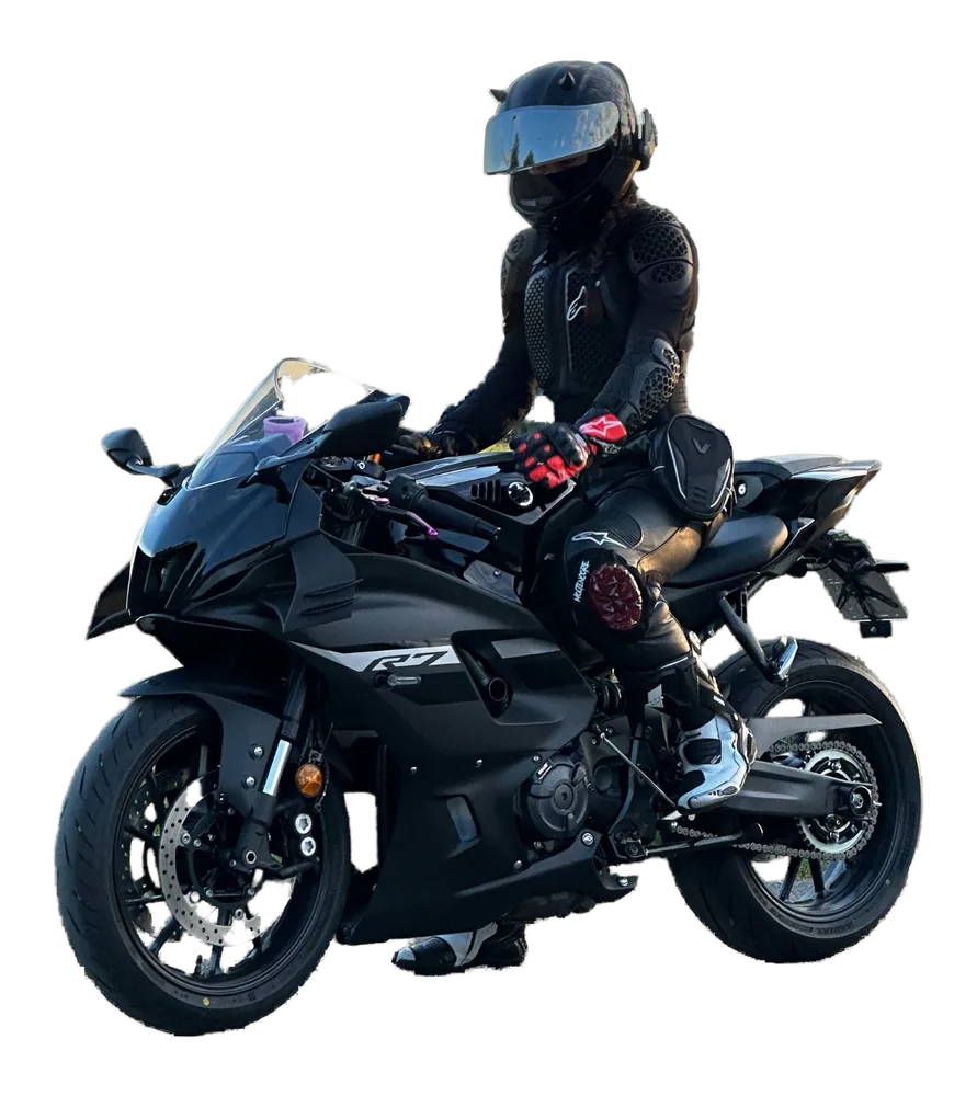 Yamaha R7 with rider — MoltenCore Dynamics ShardV2 winglet